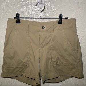 Columbia Shorts Tan Chino Flat Omni Shield Advanced Repellency (size 6) XK 0781